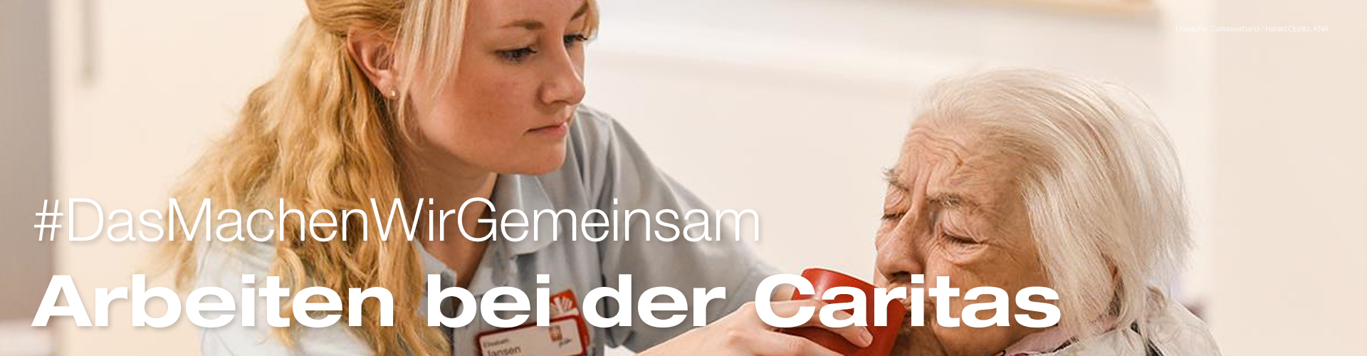 Hände mit Klemmbrett